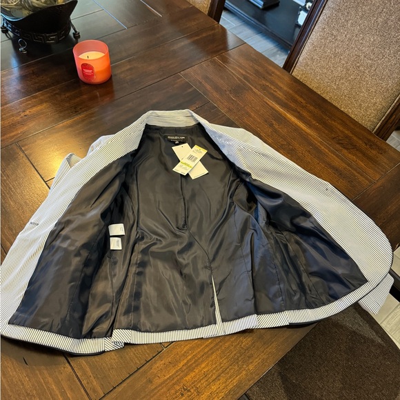 Pin Striped Blazer From Jones New York - Picture 4 of 9